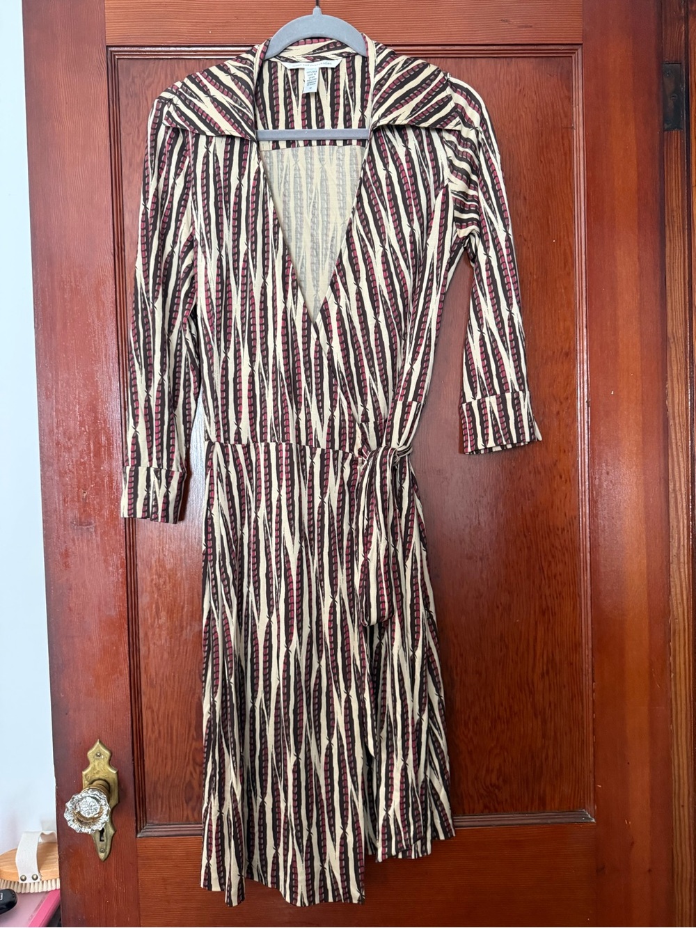 VTG Diane Von Furstenberg ‘Megan’ Silk Feather Print Wrap Dress
